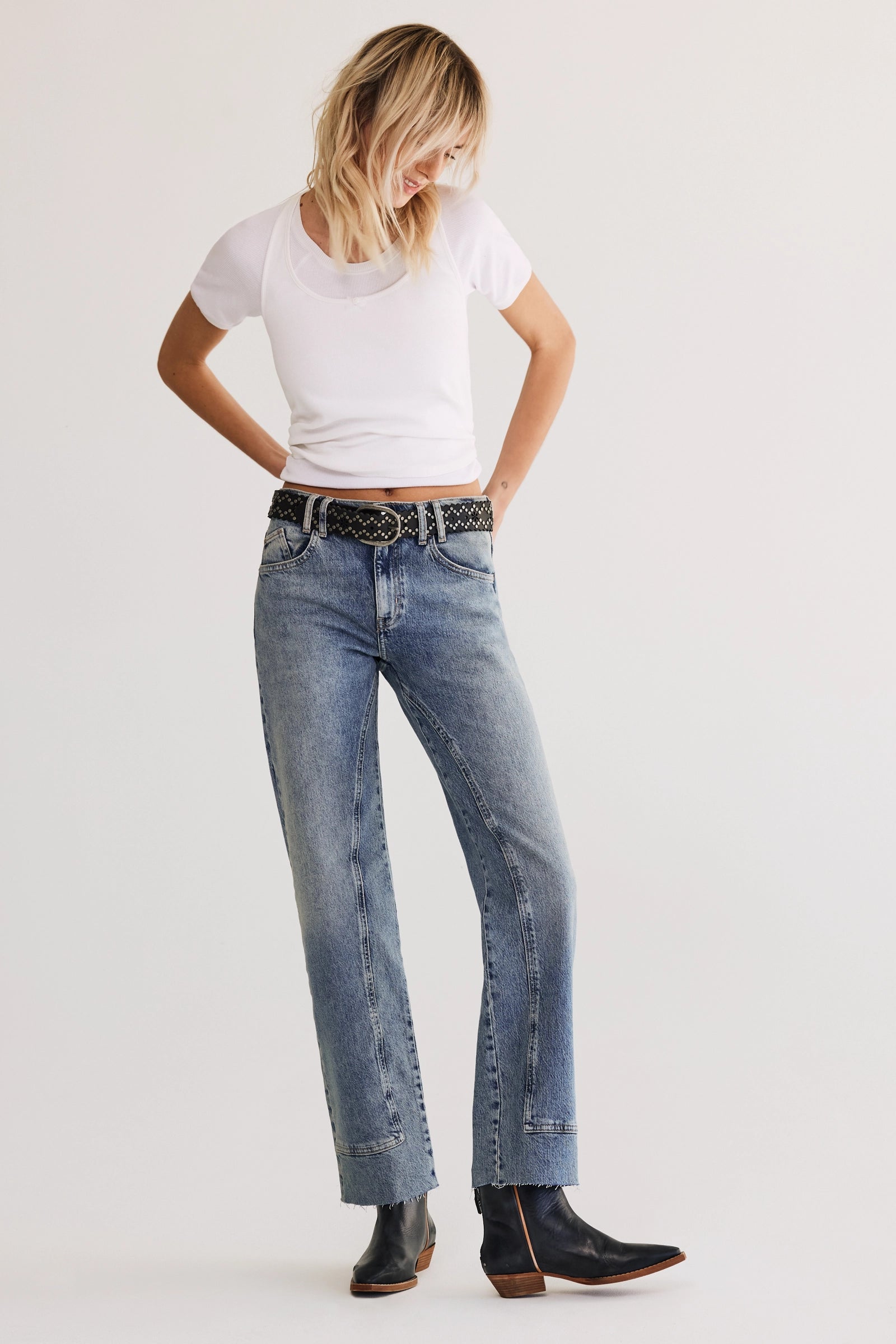 Free People Risk Taker Mid Rise Jeans in Mantra