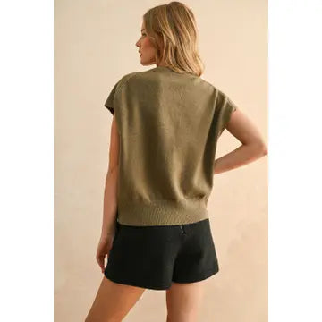 Sally Short Sleeve Loose Fit Sweater in Olive