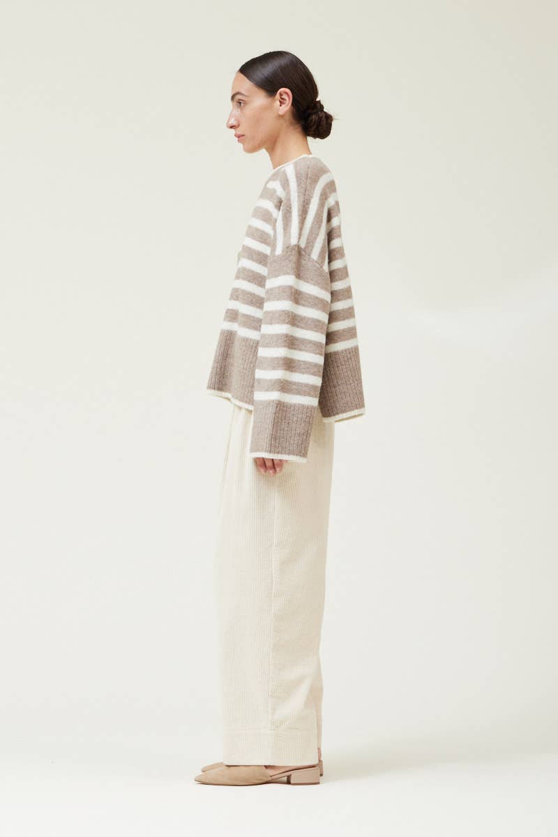 Sigi Wide Rib Hem Sweater in Grey/Ivory