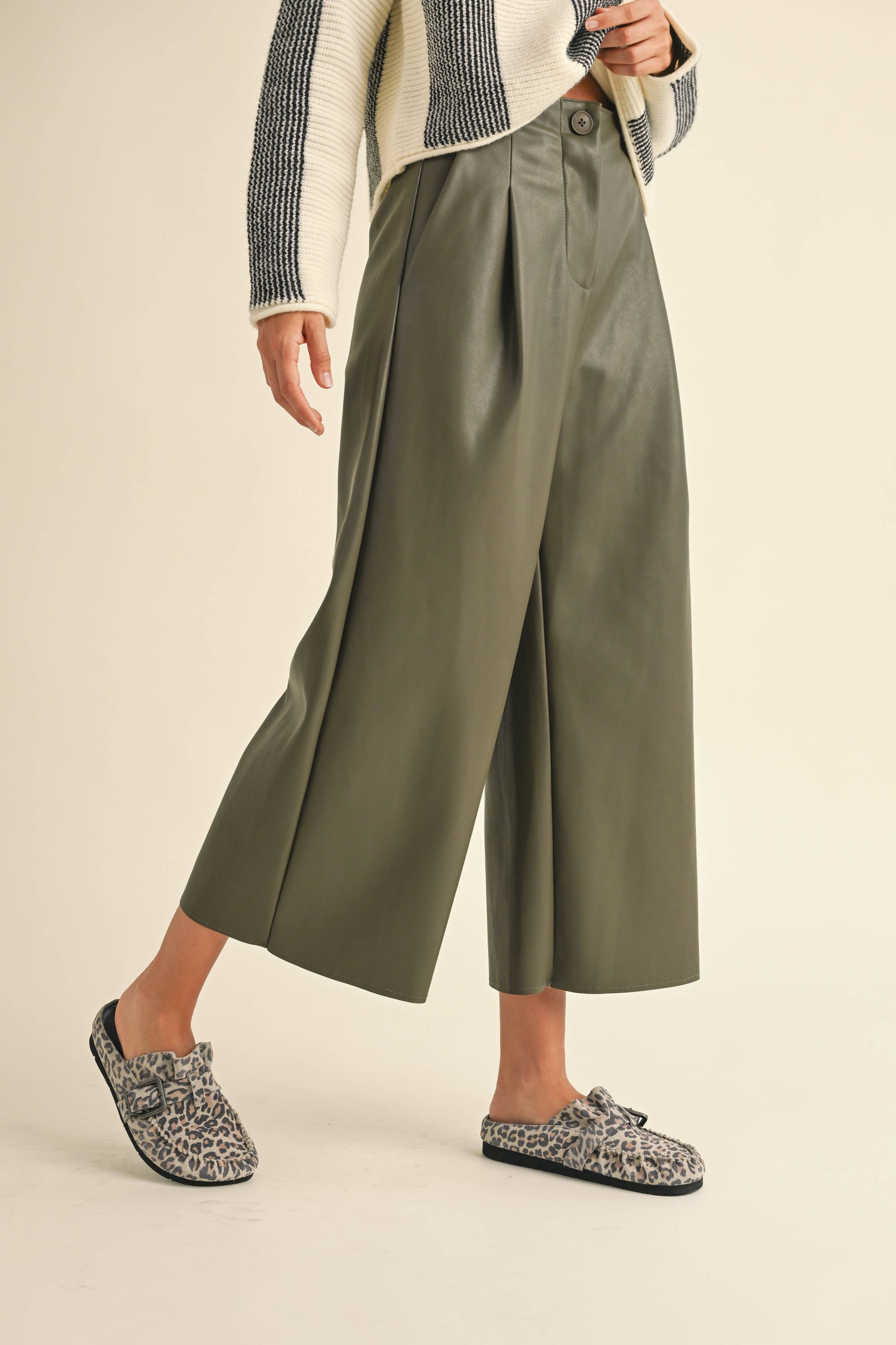 Penny Pleather Cropped Pants