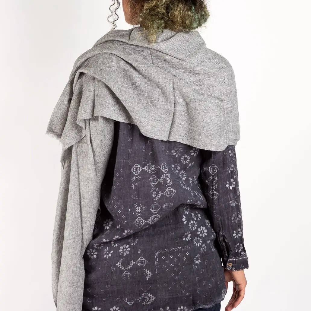 Gigi Cashmere Wrap/Scarf Grey