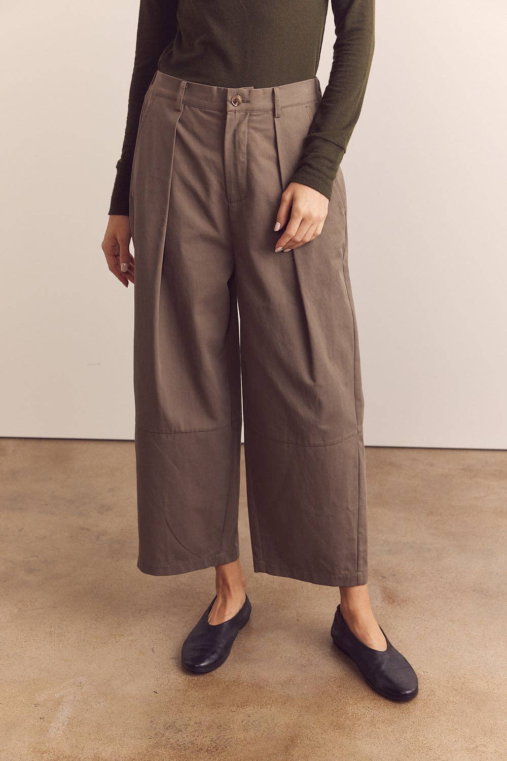 Amente Wide-leg ankle trousers