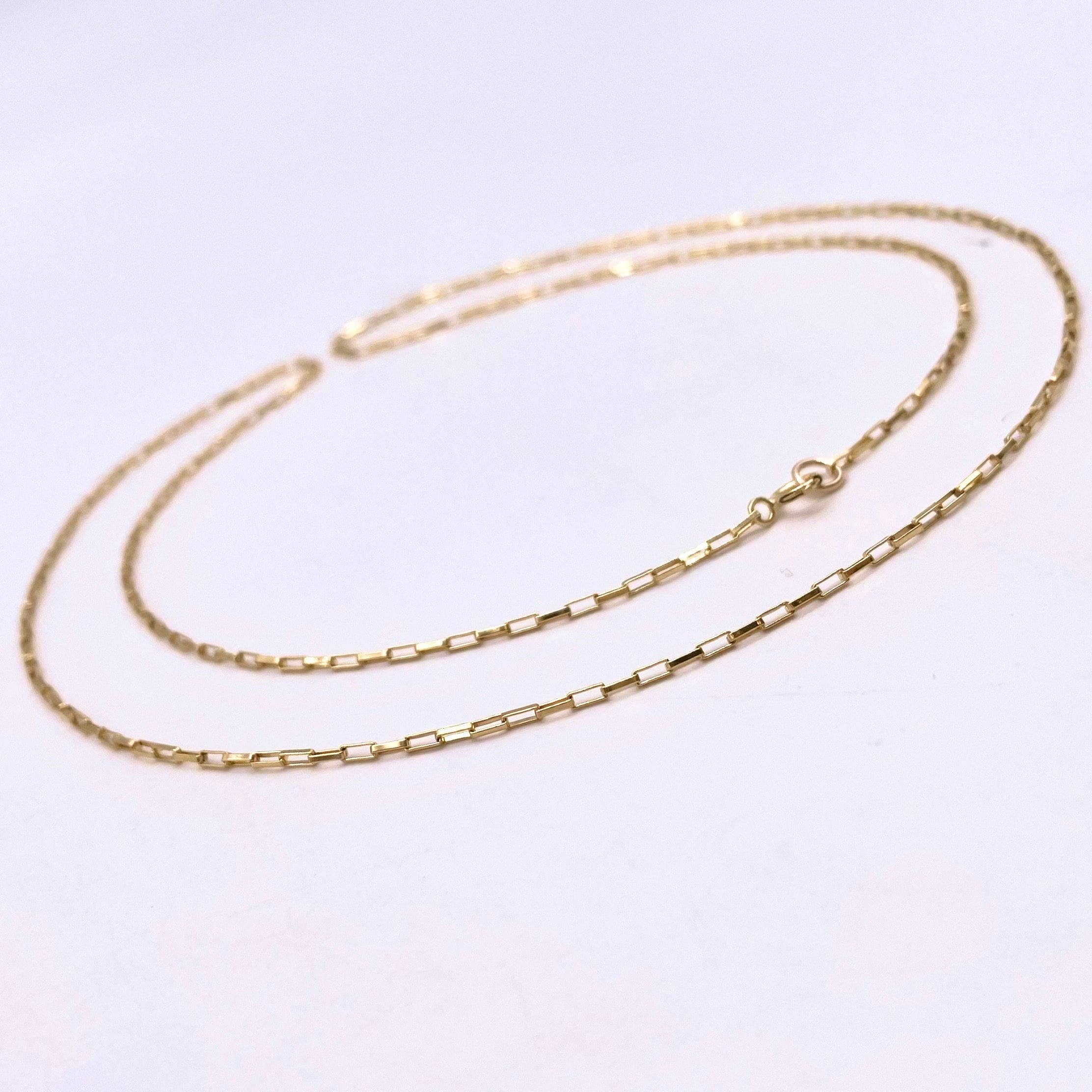 Elongated Venetian Chain