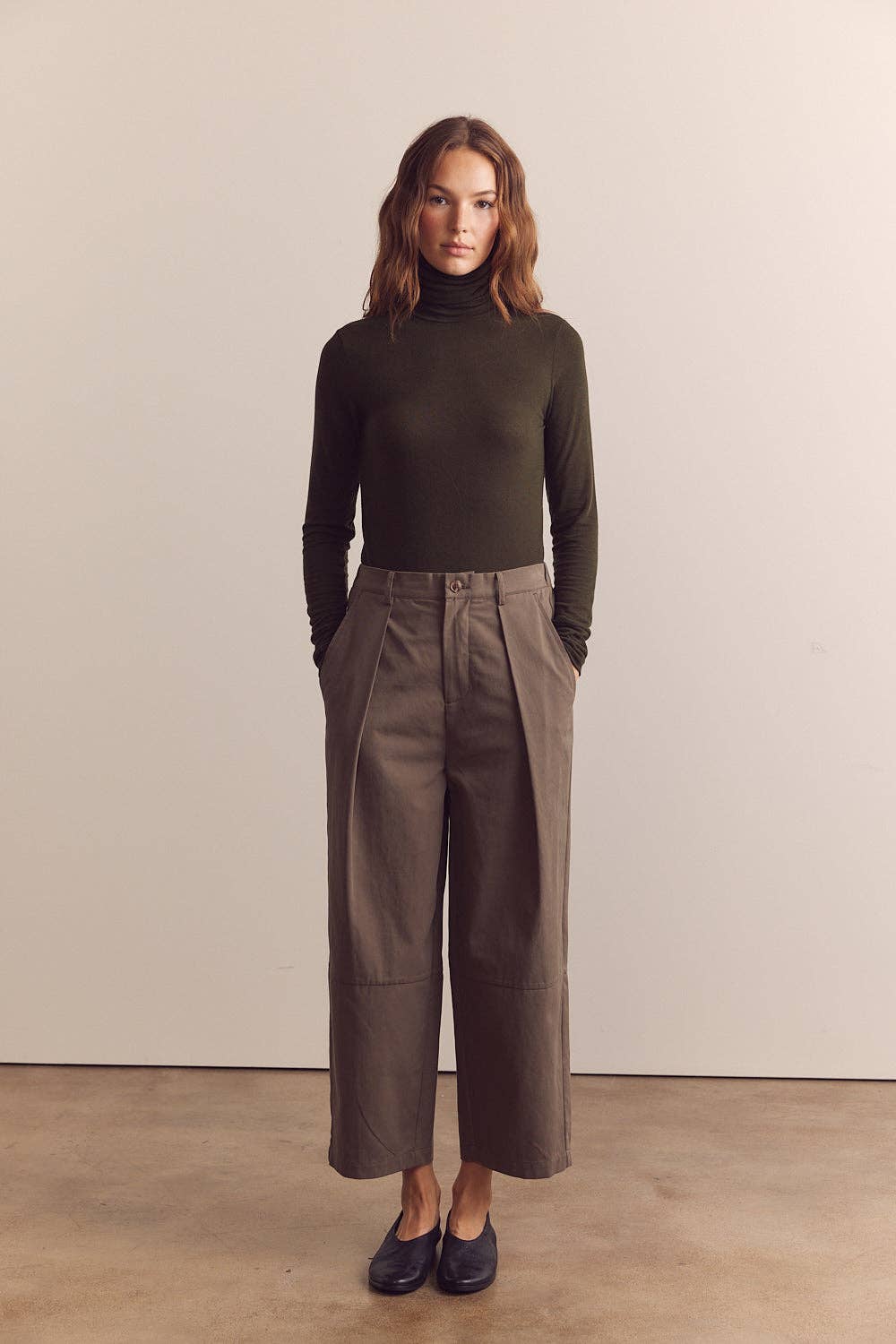 Amente Wide-leg ankle trousers