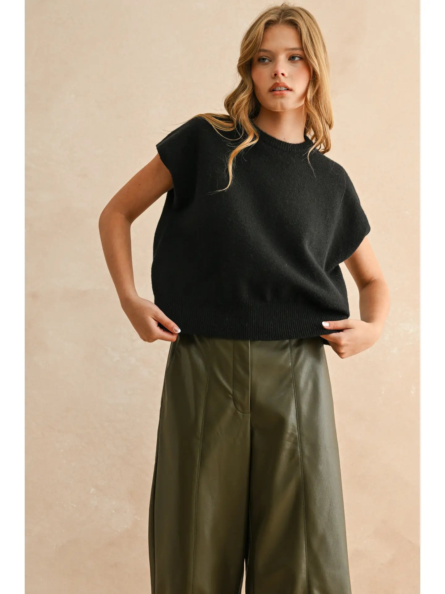 Sally Short Sleeve Loose Fit Sweater in Black