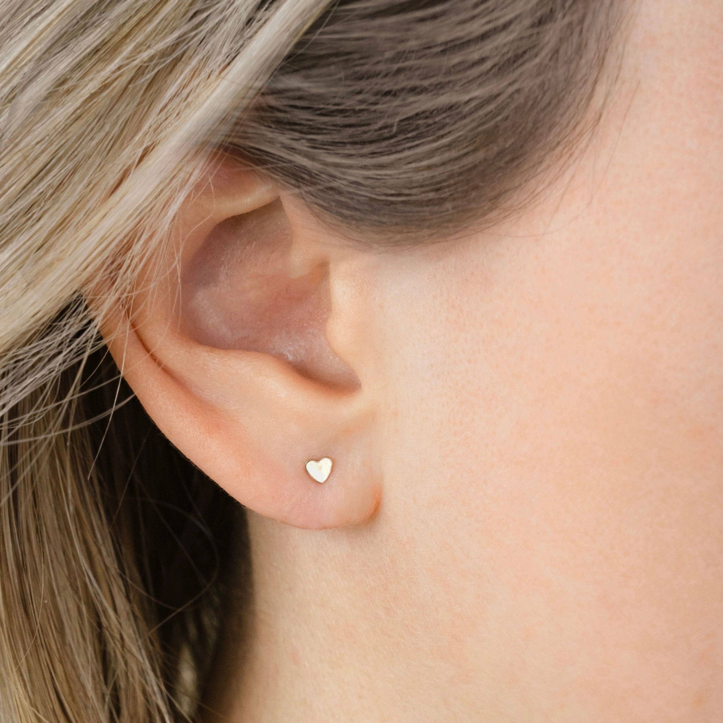 Petit Ami Studs in Silver